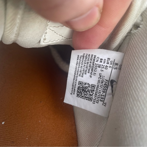 Women’s Nike Air Force 1 ‘07 LV8 Needlework Sneakers - Picture 10 of 10